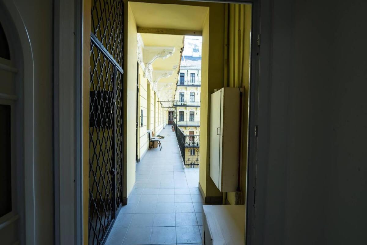New A C Studio With View Of The Synagogue Budapest Exterior photo